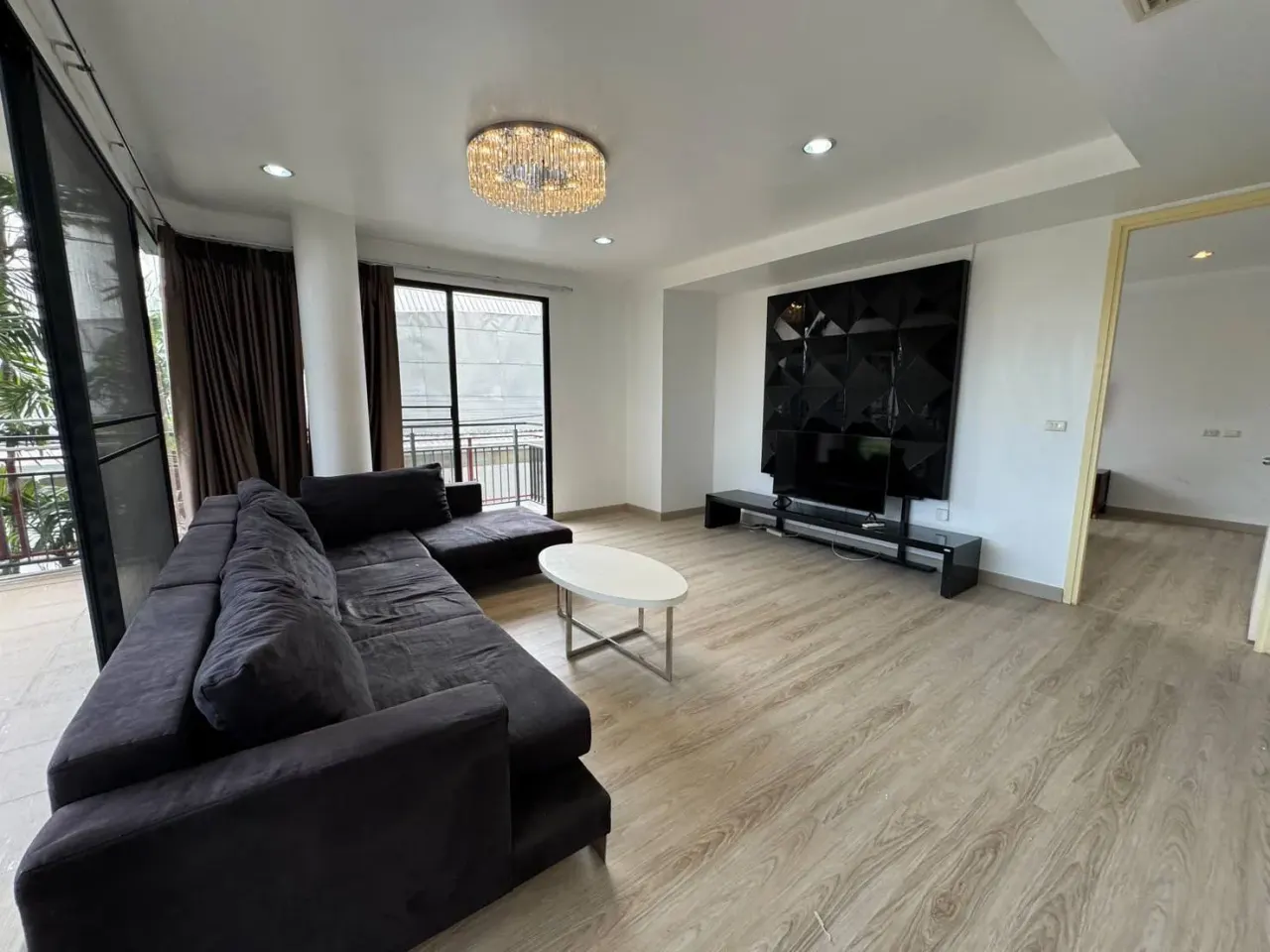 Condo · 2 bd · 2 ba · 122 m²