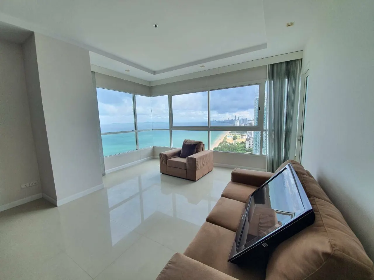 Condo · 1 室 · 1 卫 · 78 m²