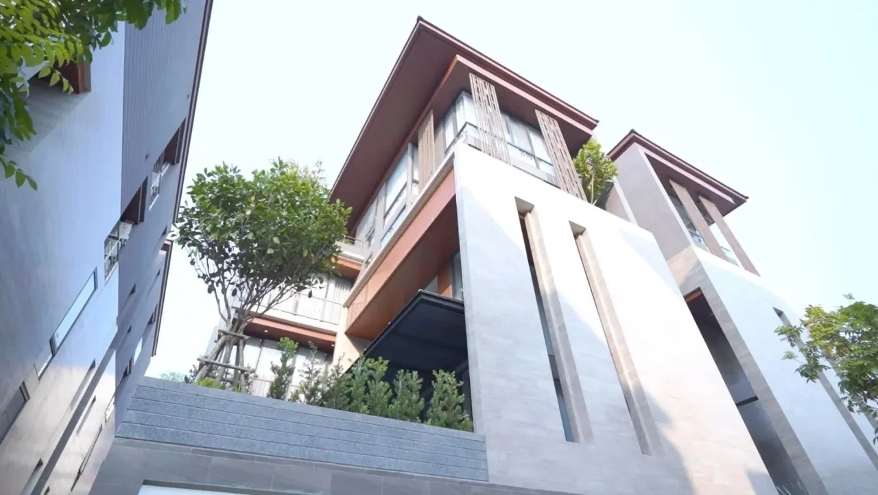 House · 5 ห้องนอน · 6 ห้องน้ำ · 530 m²