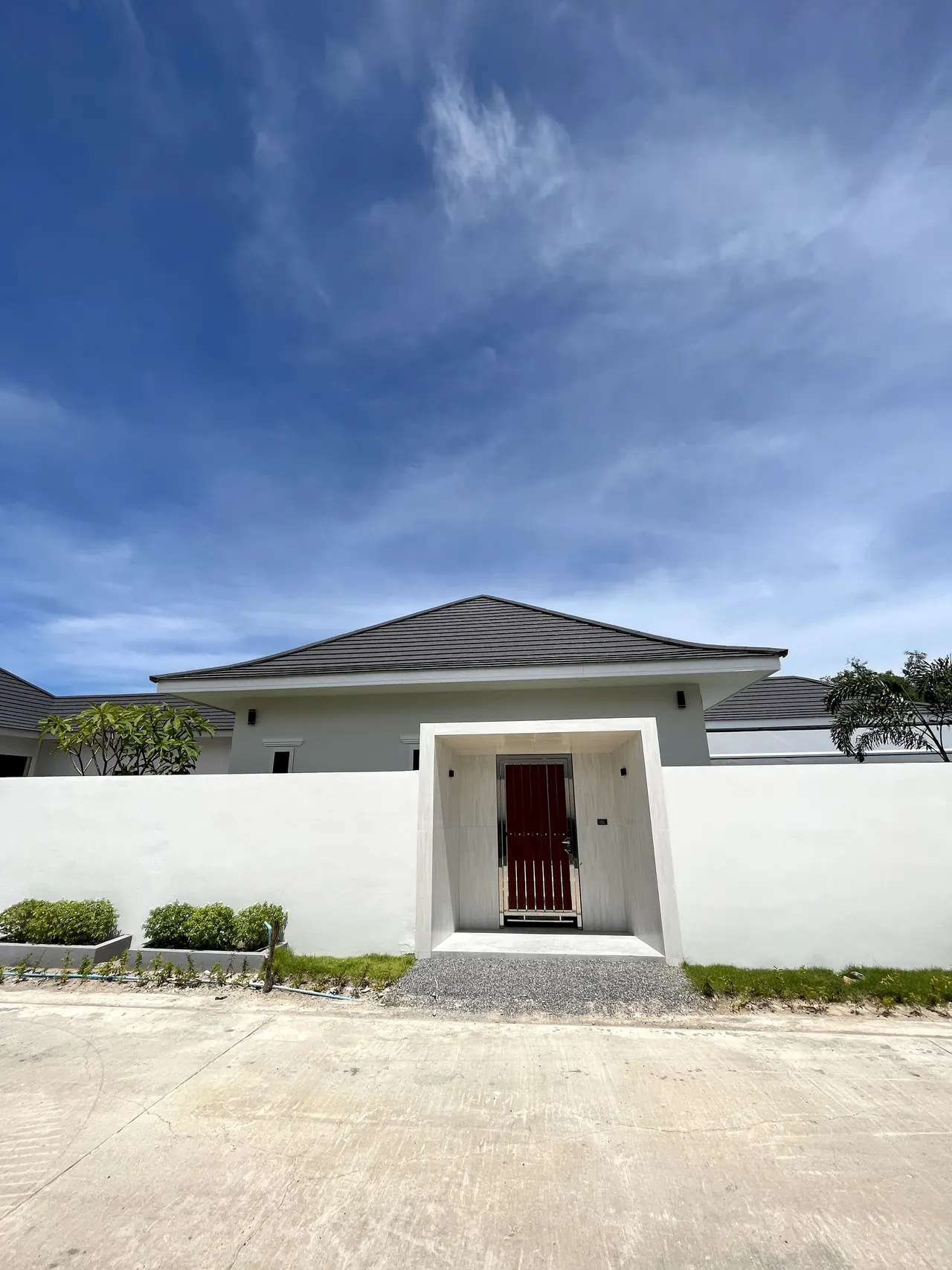 House · 3 bd · 3 ba · 245 m²