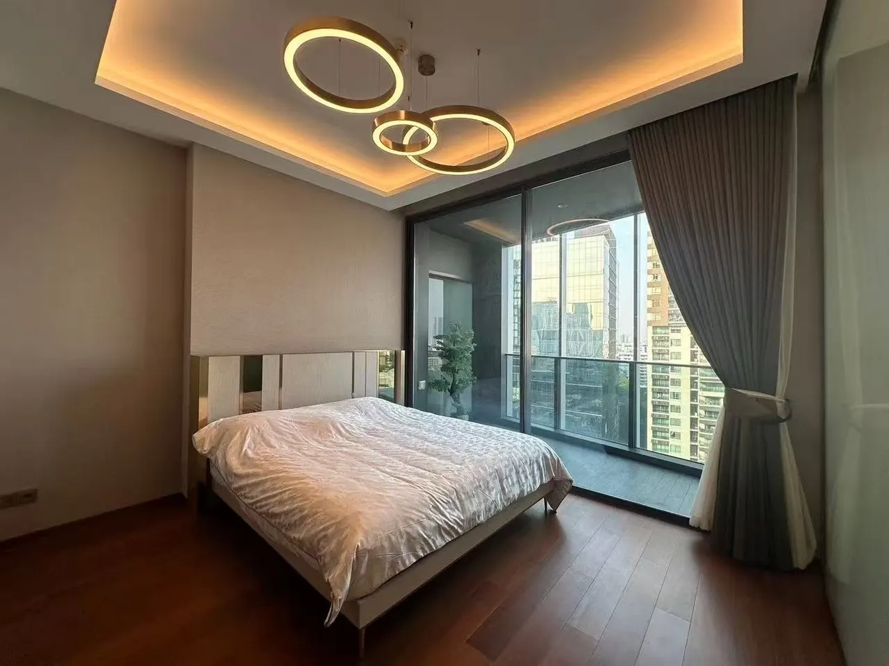 1 bd · 1 ba · 58 m²