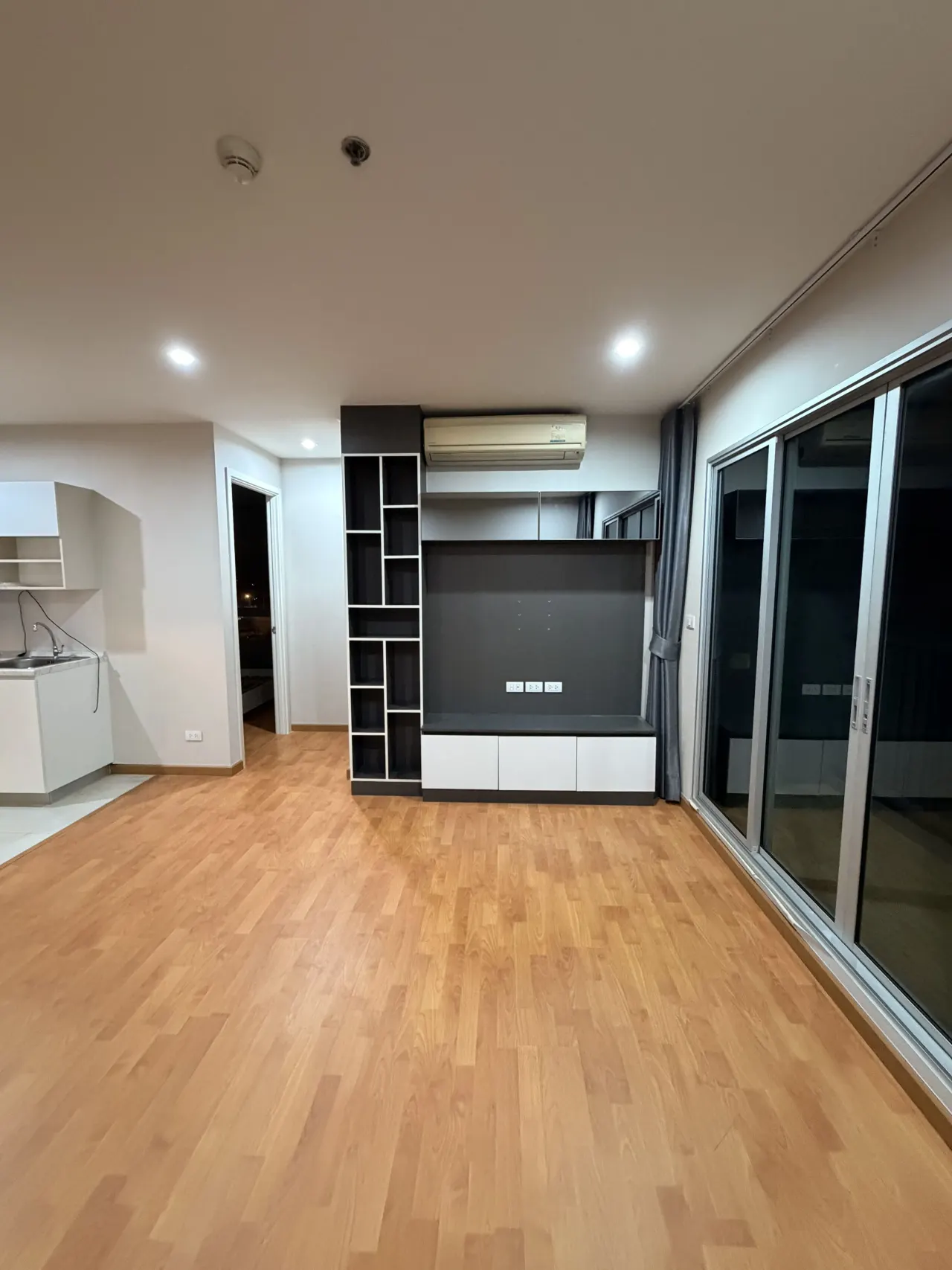 Condo · 2 ห้องนอน · 1 ห้องน้ำ · 53 m²