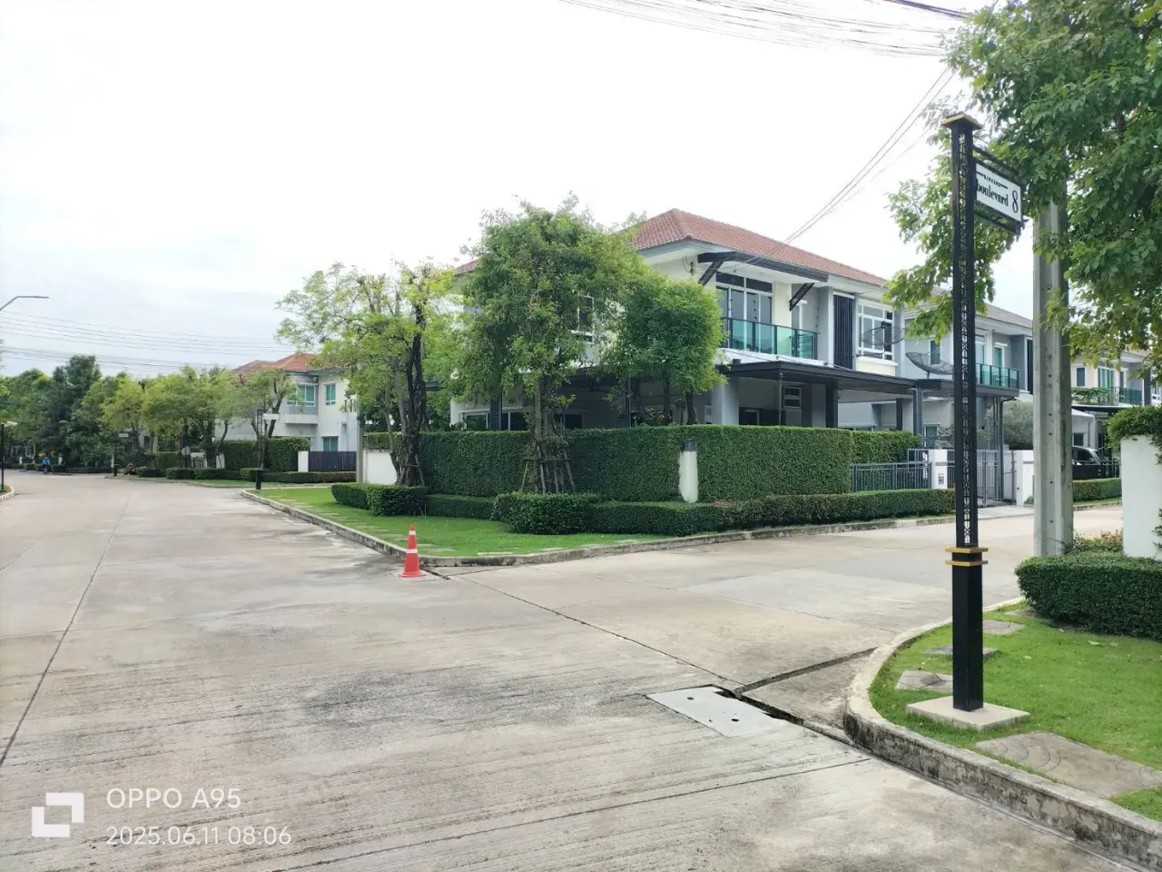 House · 4 室 · 5 卫 · 287 m²