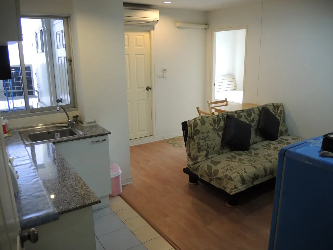 1 ห้องนอน · 1 ห้องน้ำ · 33 m²