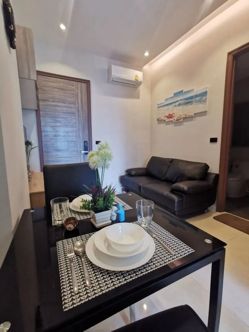 1 ห้องนอน · 1 ห้องน้ำ · 35 m²