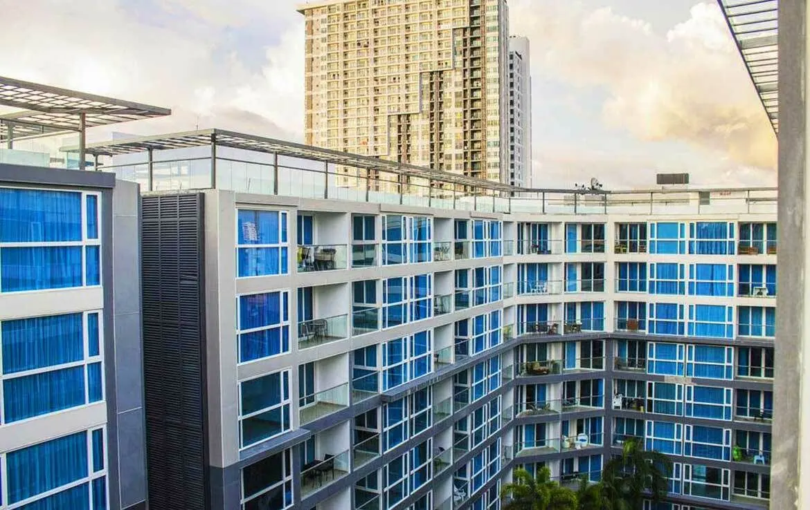 Centara Avenue Residence and Suites