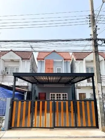Nop Burin Village