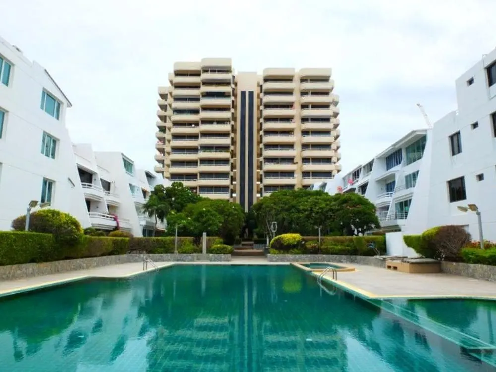 Chom Talay Resort