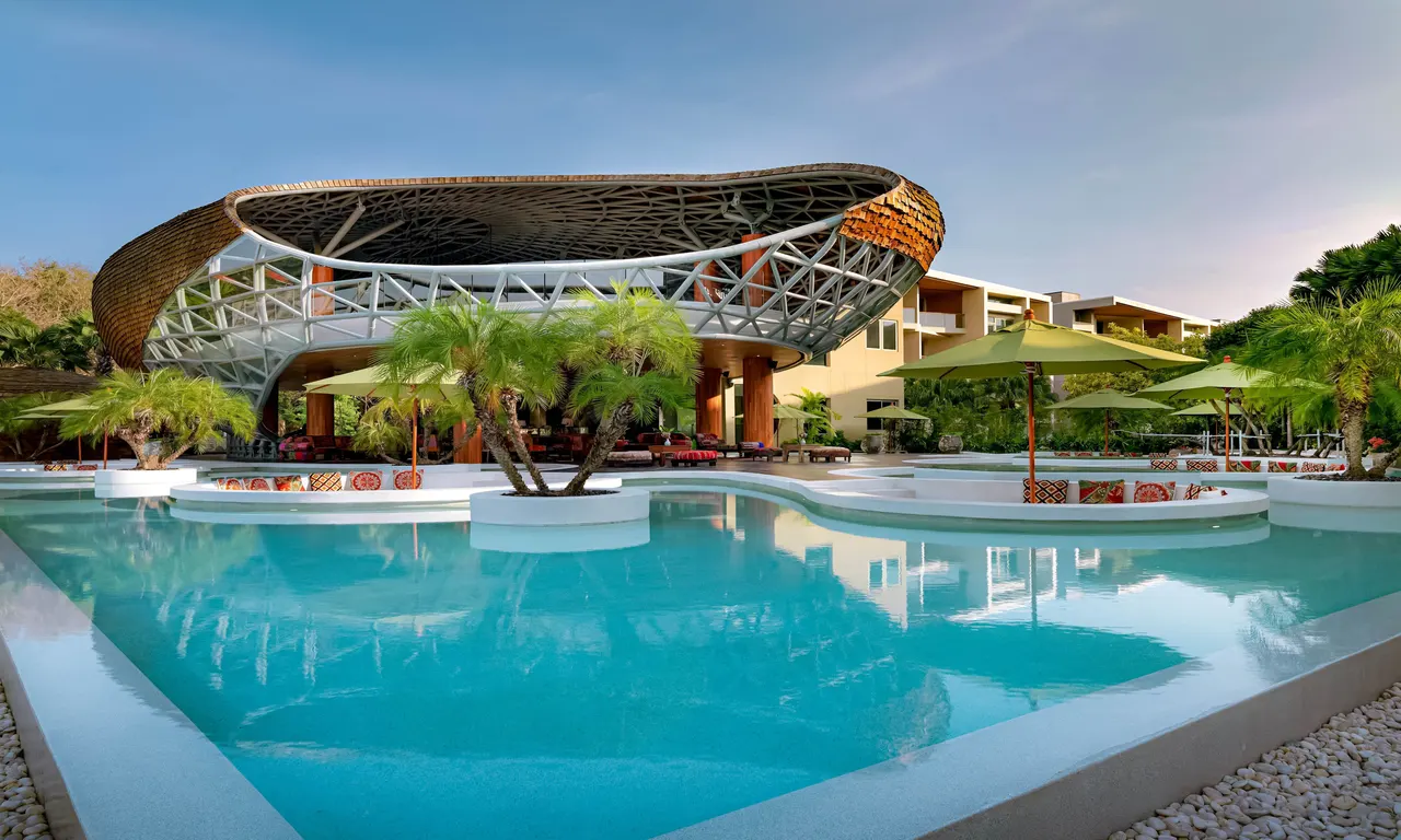 Wyndham Grand Naiharn Beach Phuket