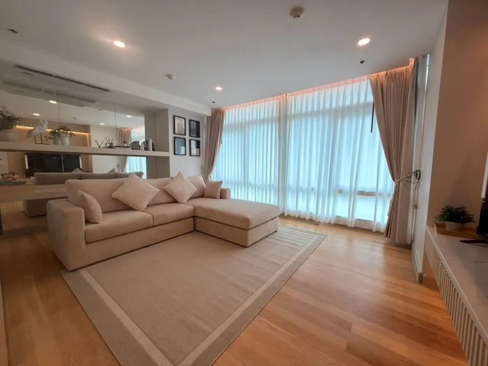 3 室 · 3 卫 · 165 m²