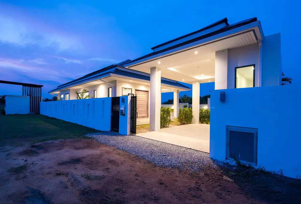 Luxury Home by Bibury