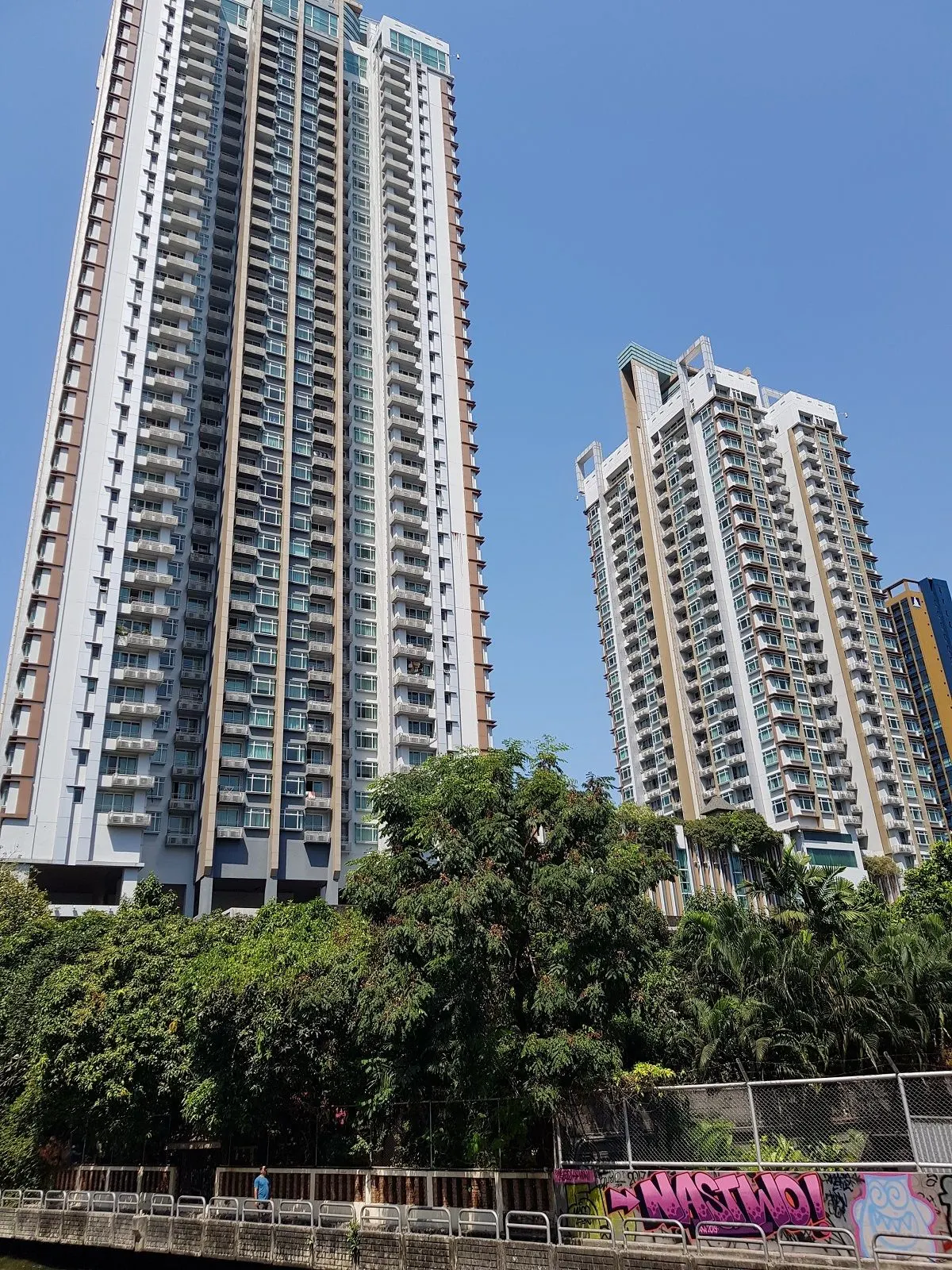 Circle Condominium