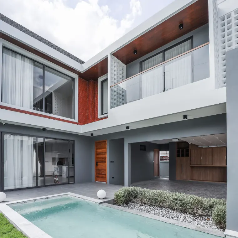 Villa · 4 bd · 3 ba · 248 m²