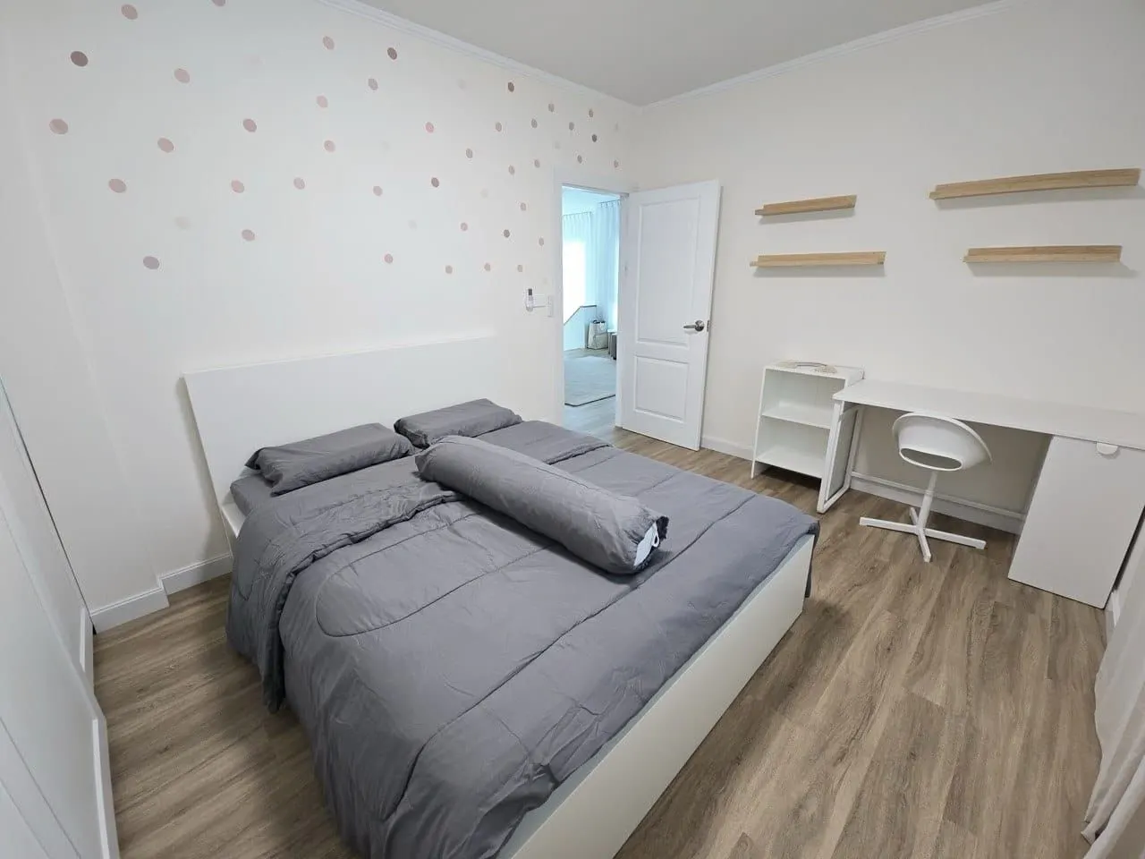 3 ห้องนอน · 3 ห้องน้ำ · 177 m²