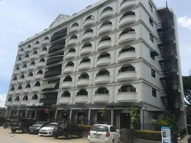 Sereno Airport Condo