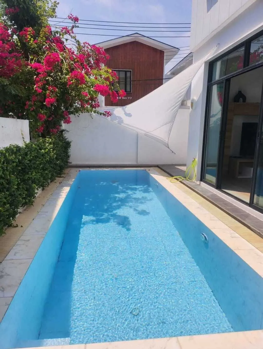 Villa · 3 bd · 3 ba · 152 m²