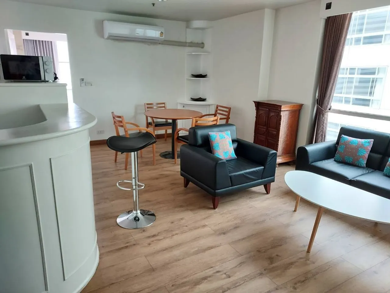 Condo · 2 室 · 1 卫 · 72 m²