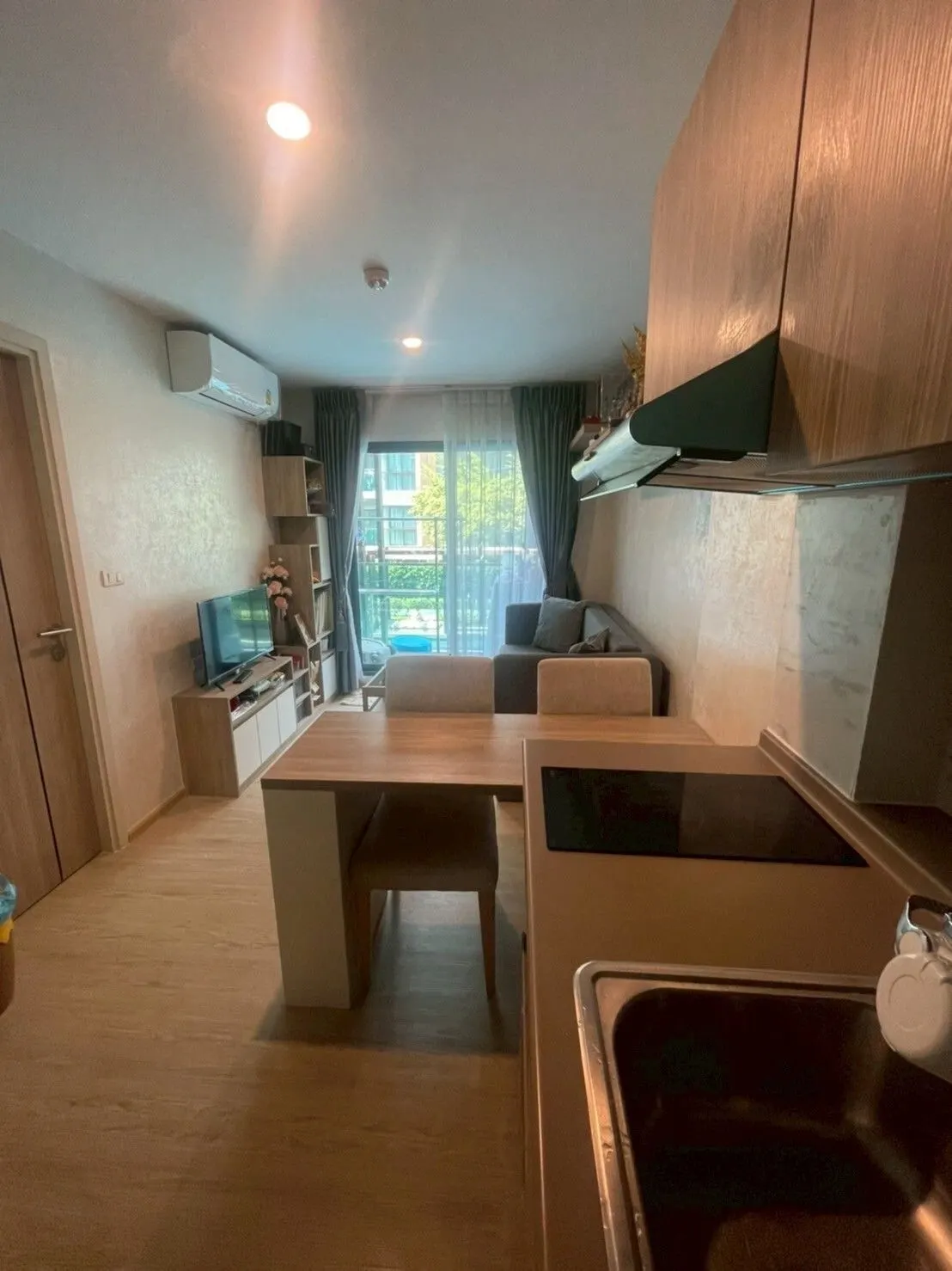Condo · 1 室 · 1 卫 · 30 m²