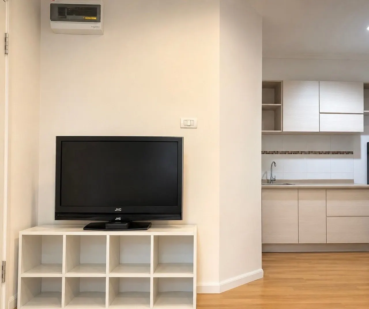 1 ห้องนอน · 1 ห้องน้ำ · 28 m²