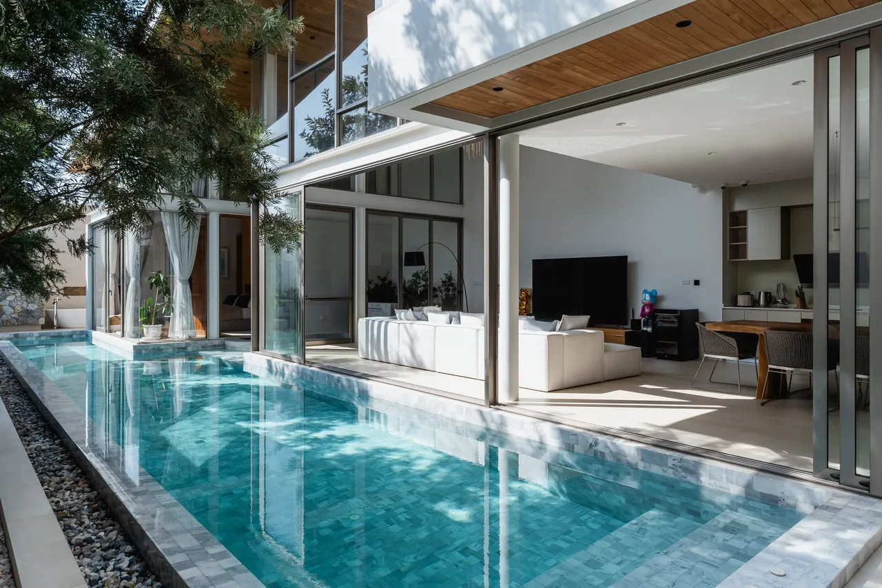 Villa · 4 bd · 5 ba · 570 m²