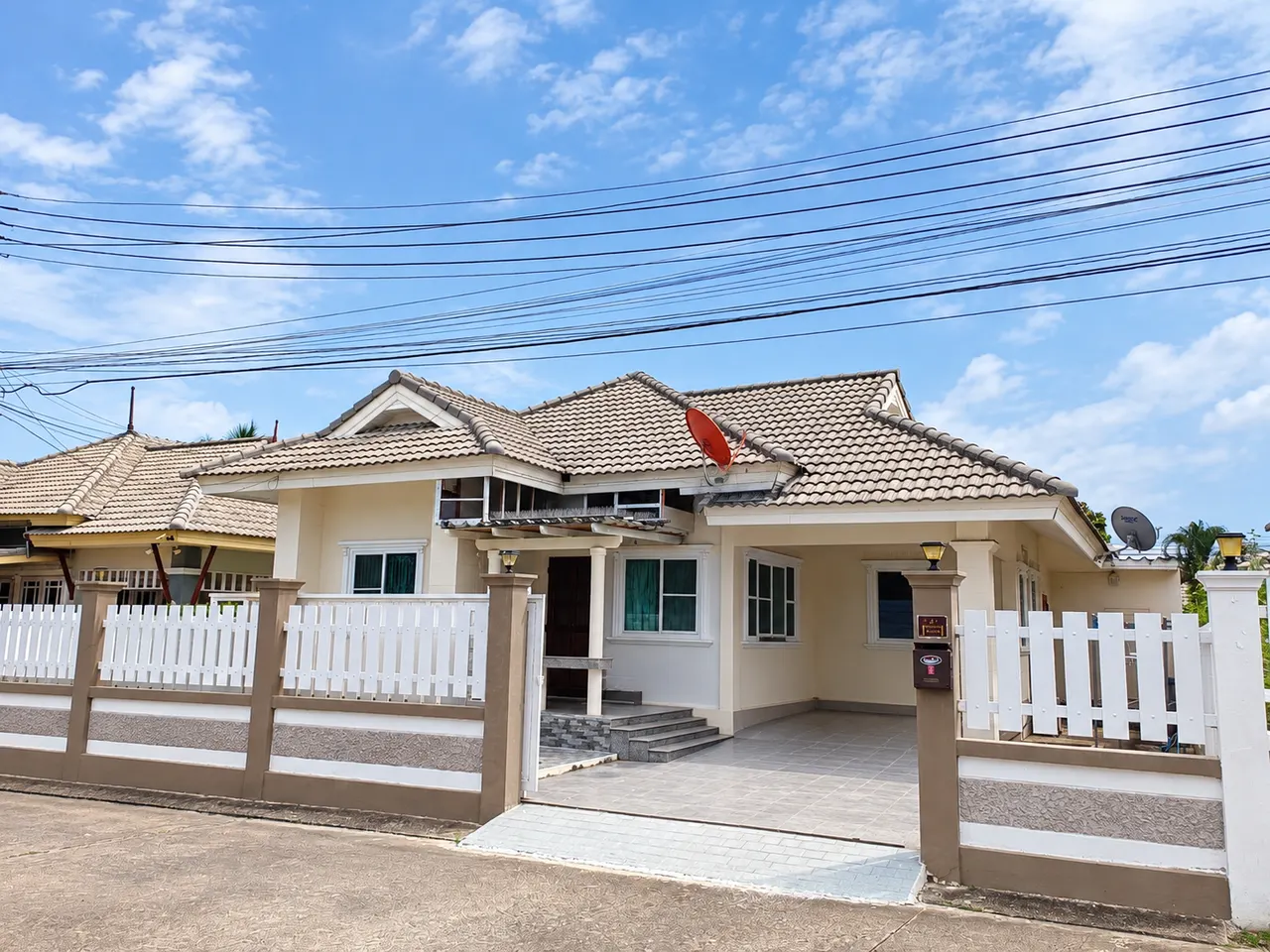 3 сп. · 2 ванн. · 120 m²