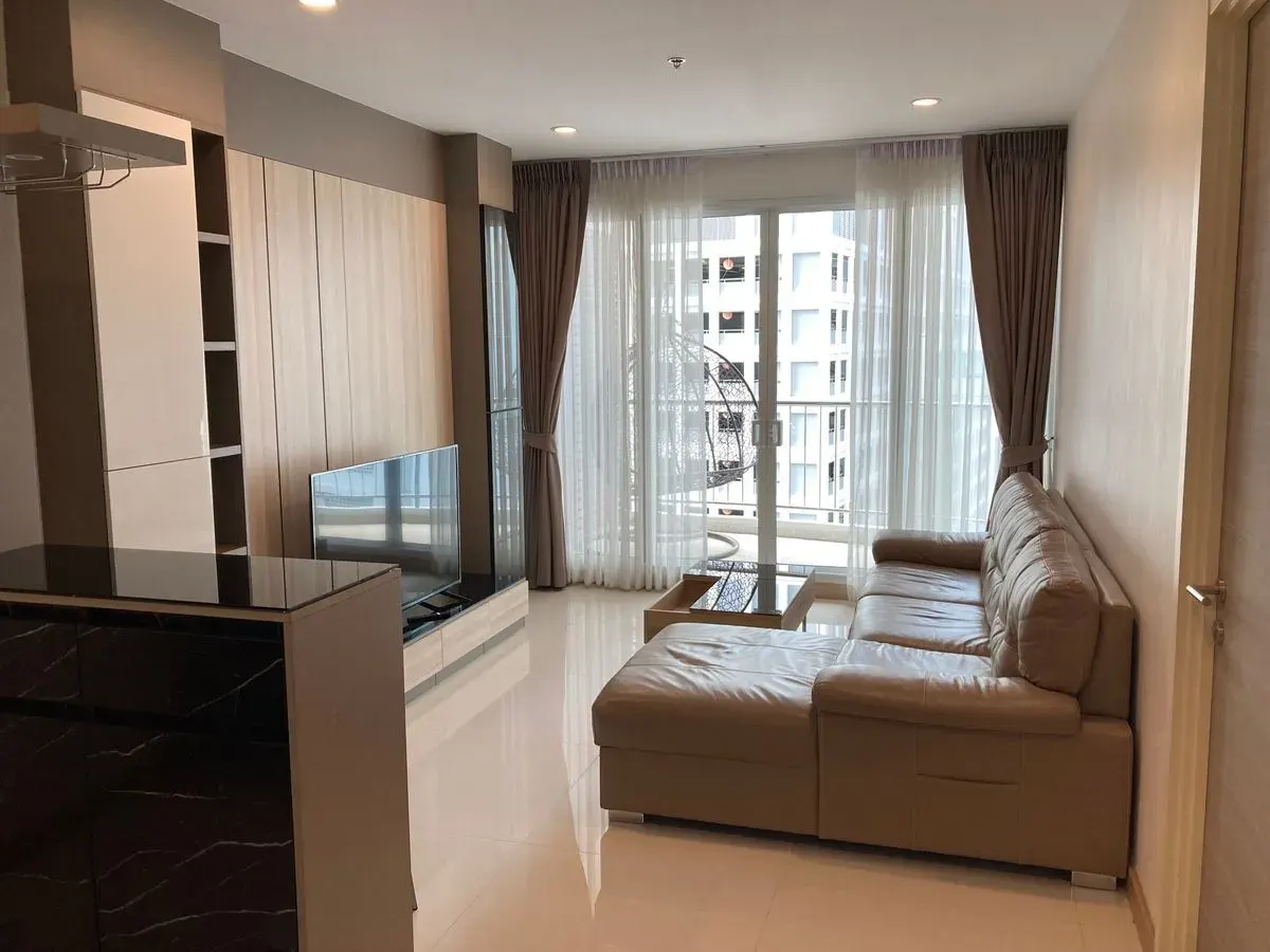 Condo · 1 bd · 1 ba · 61 m²