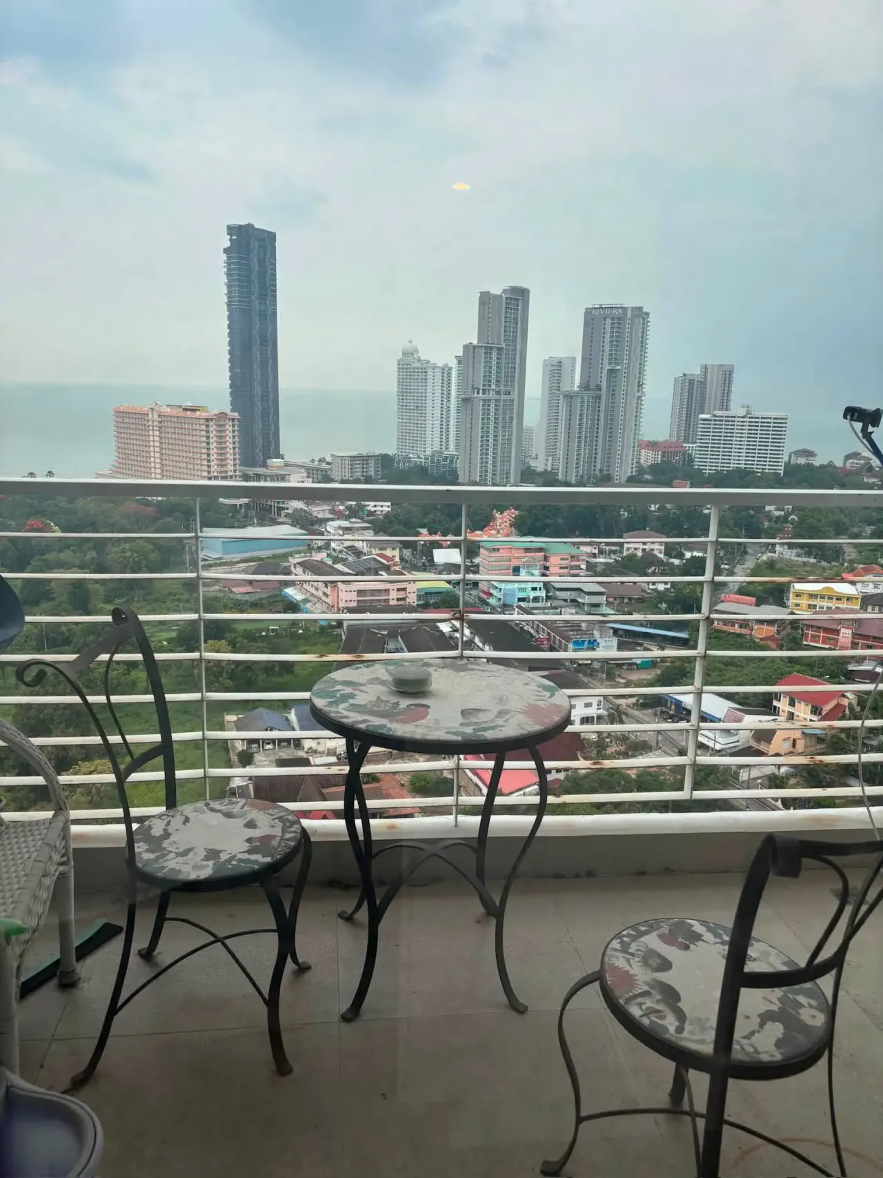 Condo · 1 ห้องนอน · 2 ห้องน้ำ · 71 m²