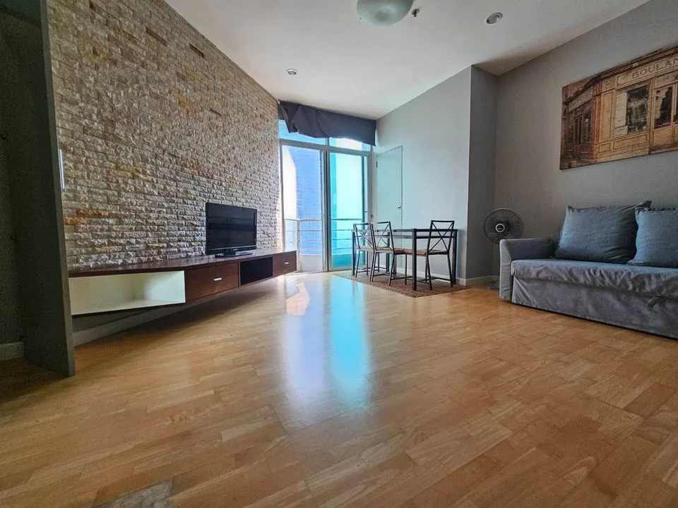 Condo · 1 室 · 1 卫 · 58 m²