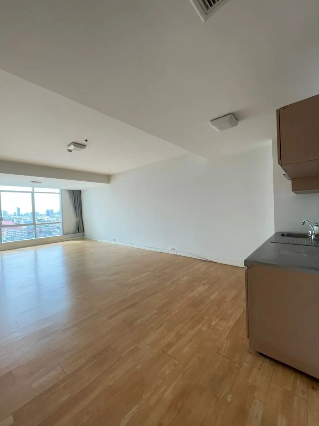 Condo · 1 卫 · 54 m²