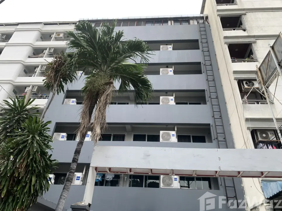 PGM Building Huai Khwang for Sale