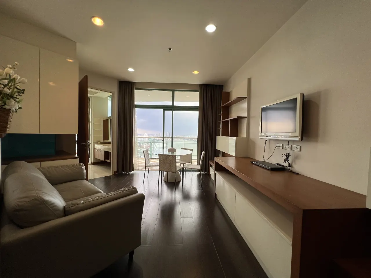Condo · 1 ห้องนอน · 1 ห้องน้ำ · 63 m²