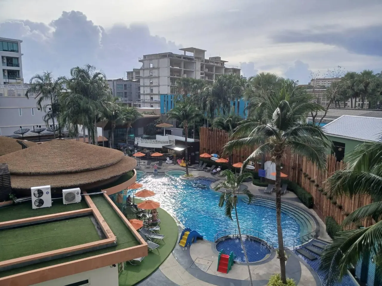 Condo · 1 卫 · 30 m²