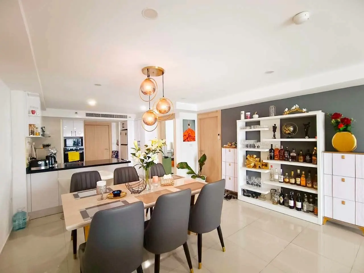 Condo · 2 bd · 2 ba · 106 m²
