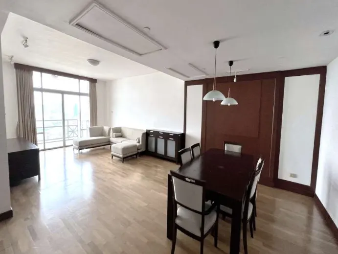 2 bd · 2 ba · 137 m²