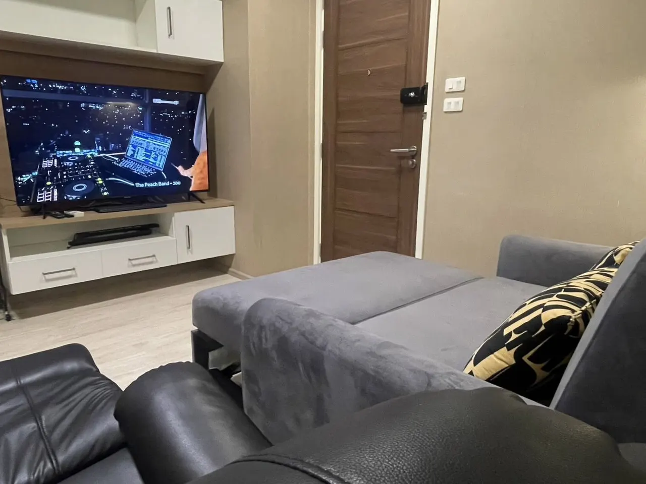 Condo · 1 室 · 1 卫 · 37 m²