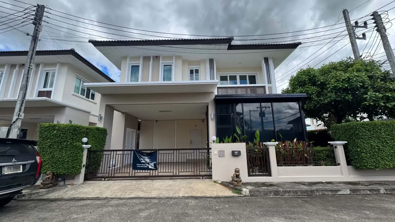 4 室 · 3 卫 · 237 m²