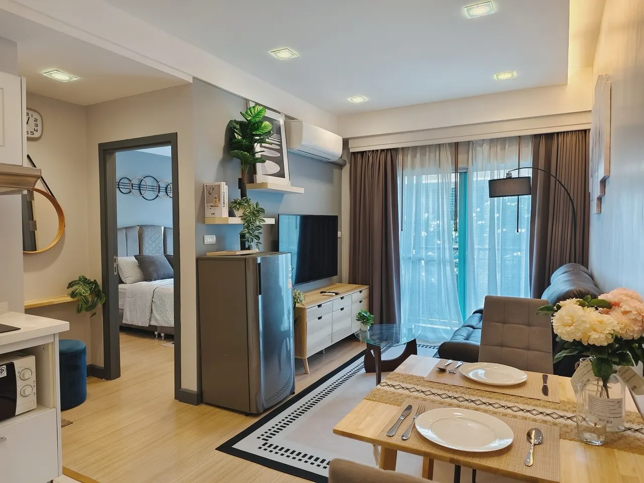1 ห้องนอน · 1 ห้องน้ำ · 38 m²