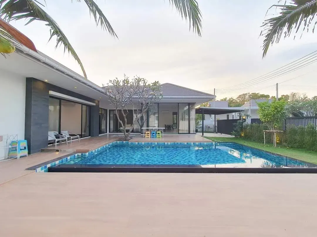 House · 3 室 · 3 卫 · 492 m²