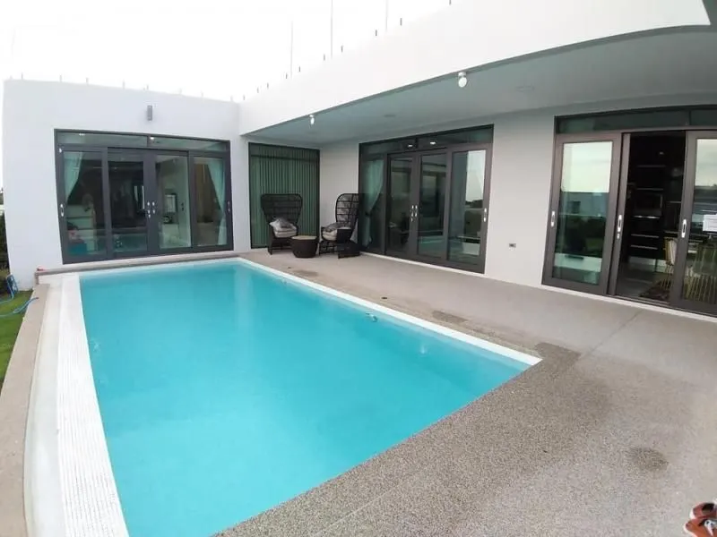 Villa · 5 ห้องนอน · 6 ห้องน้ำ · 350 m²