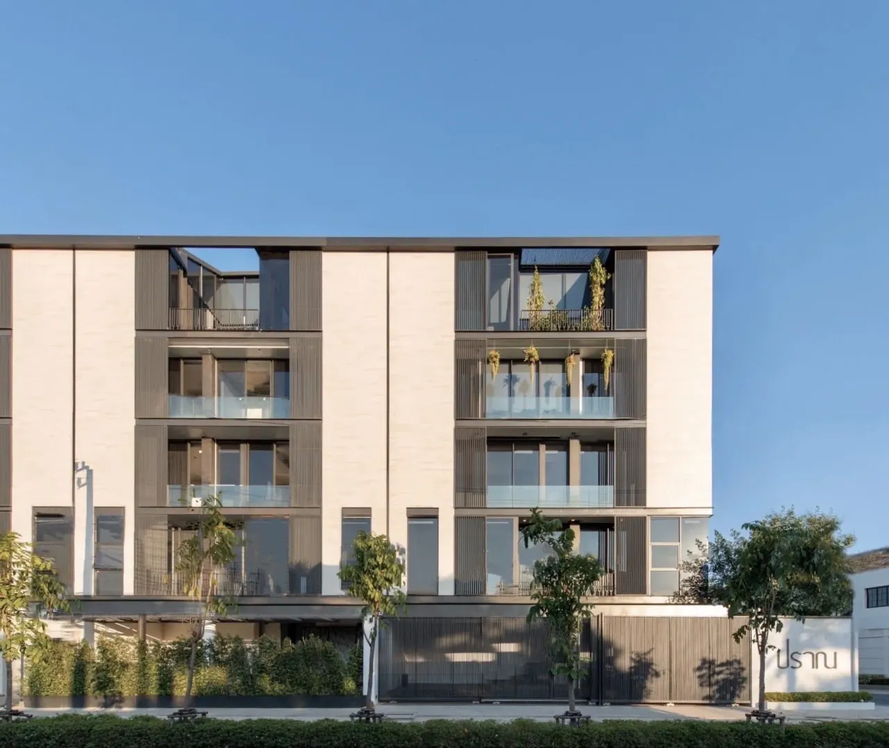Townhouse · 3 ห้องนอน · 6 ห้องน้ำ · 525 m²
