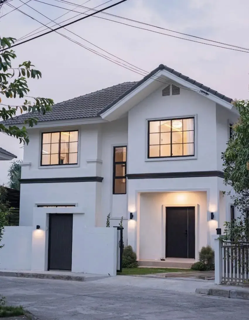 House · 4 bd · 2 ba · 210 m²
