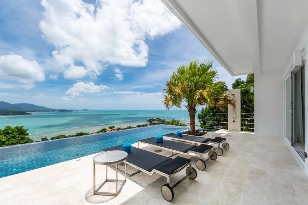 Villa · 4 室 · 4 卫 · 395 m²