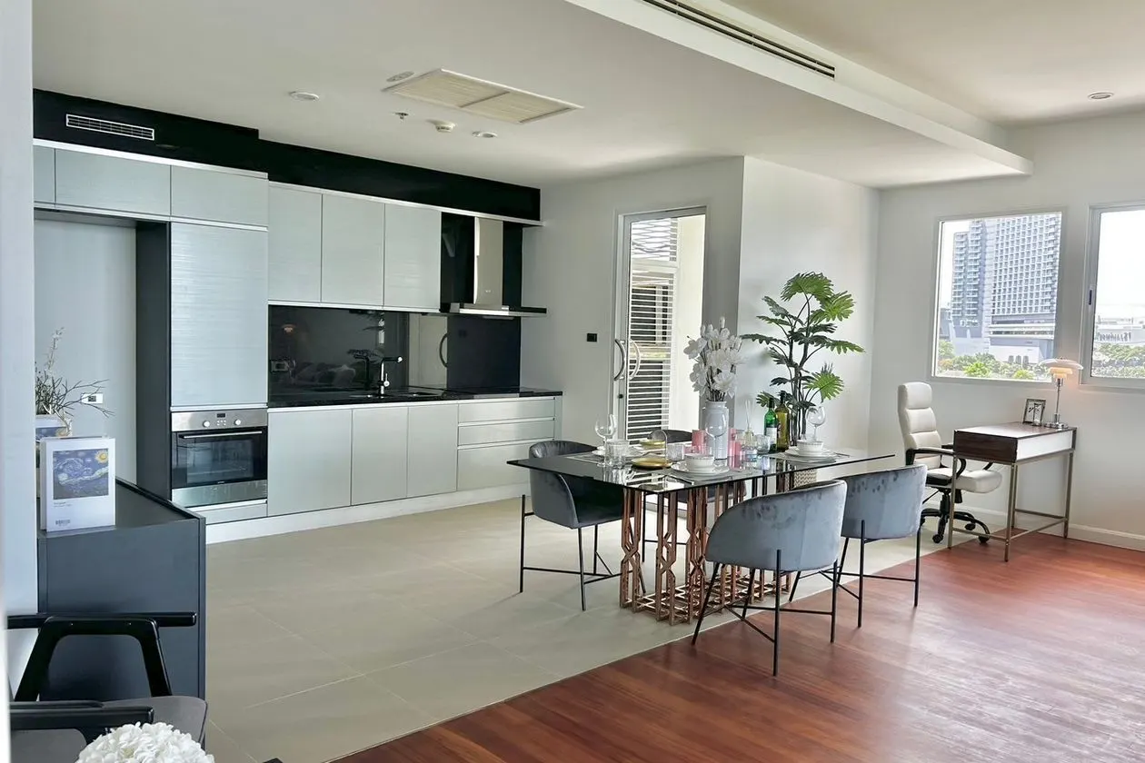 Condo · 1 ห้องนอน · 1 ห้องน้ำ · 157 m²