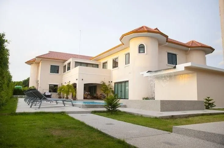 Greenview Villa Phoenix Golf Club Pattaya