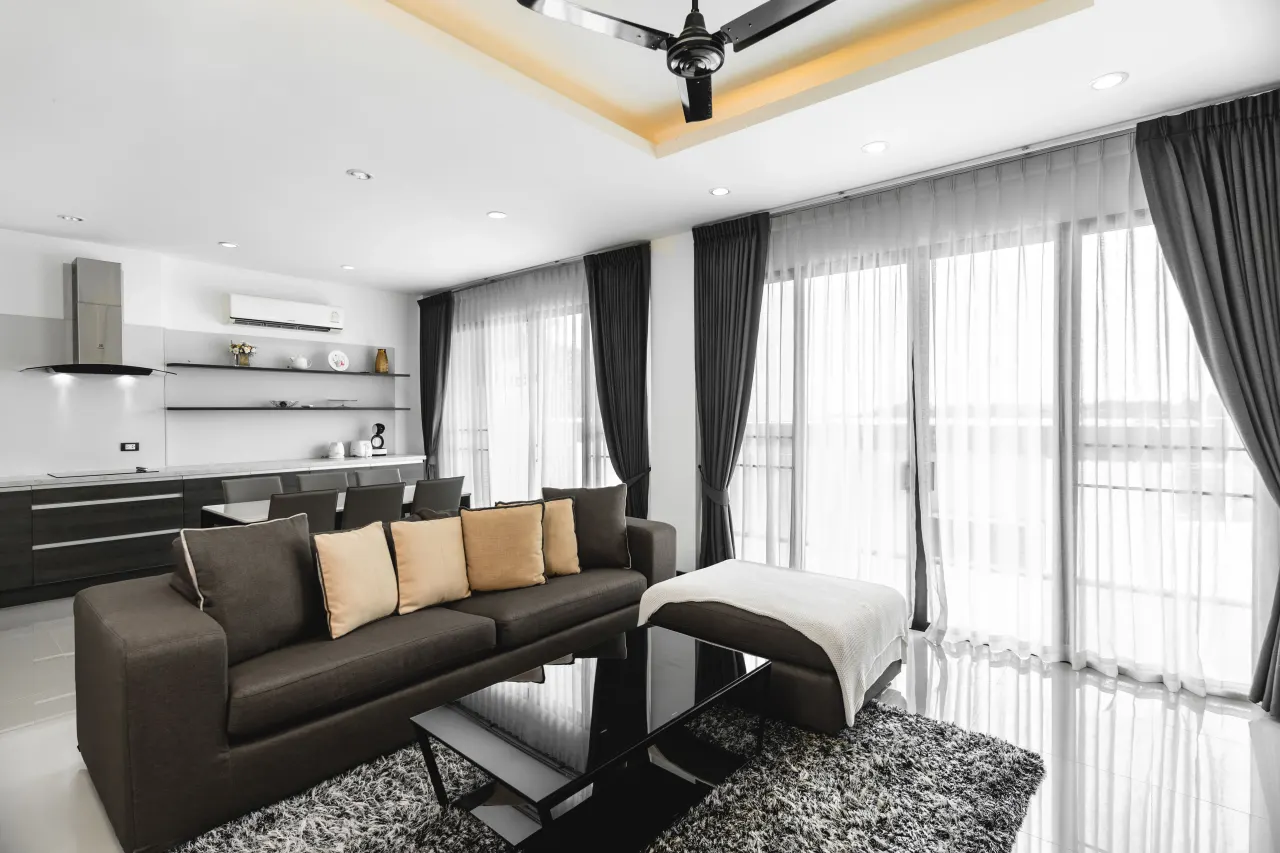 3 bd · 3 ba · 327 m²