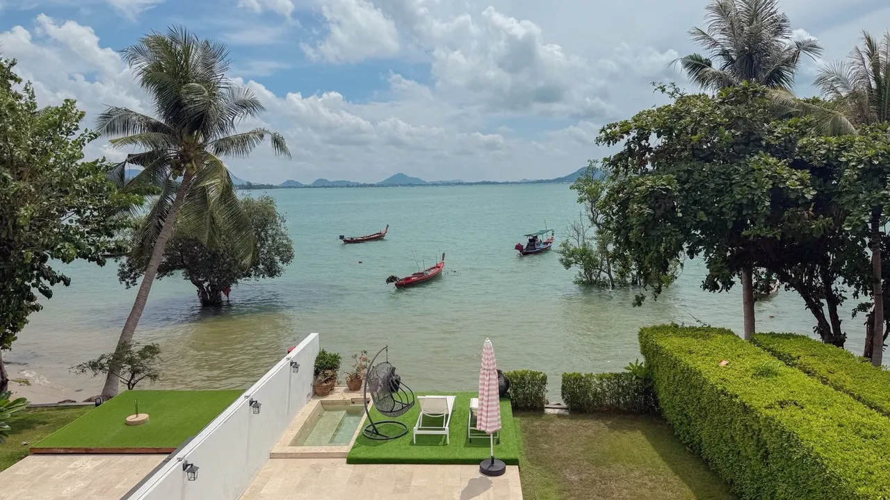 Villa · 3 bd · 4 ba · 600 m²