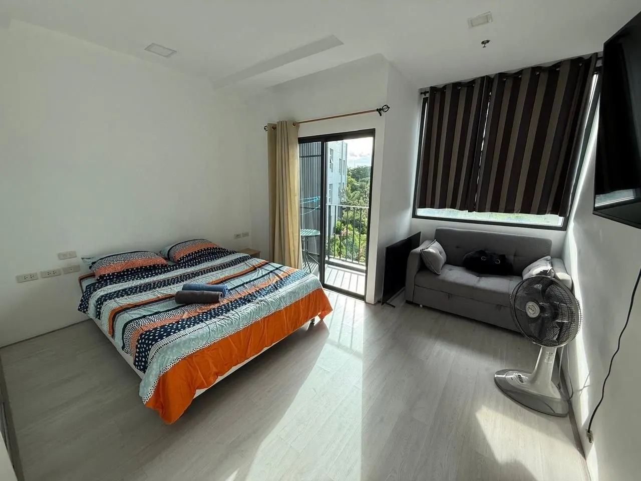 1 ห้องน้ำ · 27 m²