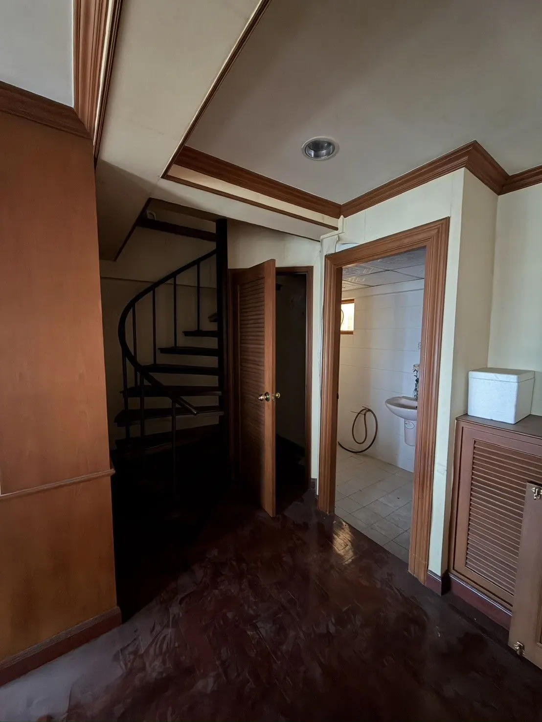 Condo · 2 ห้องนอน · 2 ห้องน้ำ · 93 m²