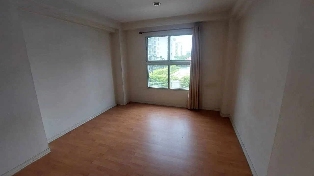 2 ห้องนอน · 2 ห้องน้ำ · 63 m²