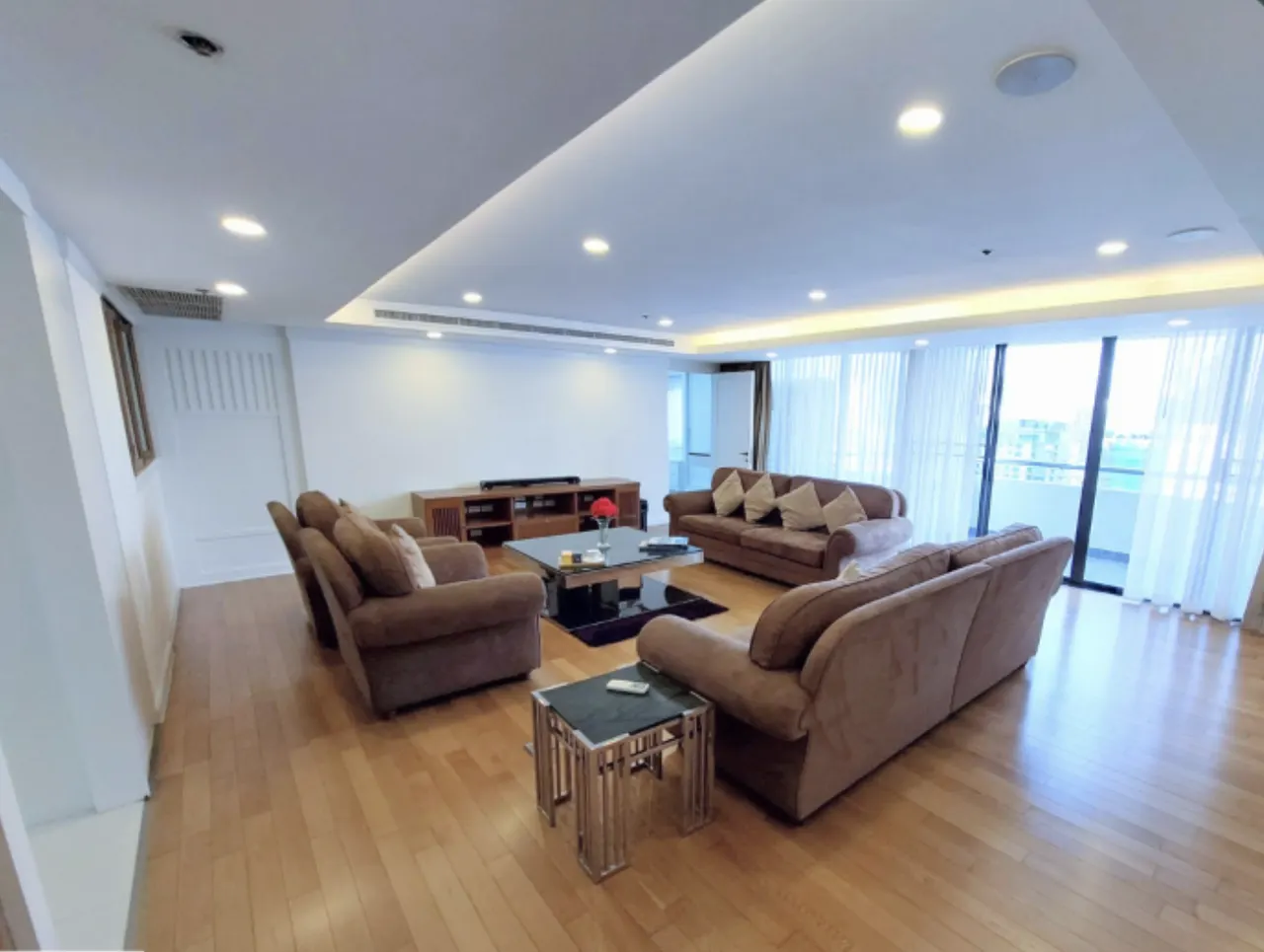 Condo · 3 室 · 3 卫 · 315 m²